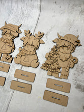 Load image into Gallery viewer, Christmas highland cow shelf sitter diy kit