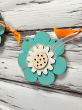 Load image into Gallery viewer, Spring flower Seasonal Banner garland