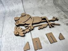 Load image into Gallery viewer, Frog daisy shelf hanger craft sign kit