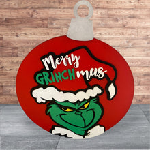 Load image into Gallery viewer, Round Doorhanger Grinch Christmas