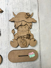 Load image into Gallery viewer, Highland Cow Strawberry set of 2 shelf sitter craft sign kit