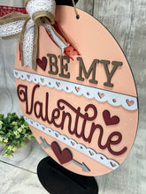 Load image into Gallery viewer, Valentine Doorhanger Round