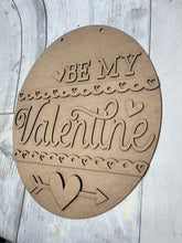 Load image into Gallery viewer, Valentine Doorhanger Round