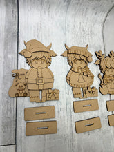 Load image into Gallery viewer, Christmas highland cow shelf sitter diy kit