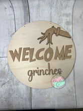 Load image into Gallery viewer, Welcome Grinches Christmas doorhanger round sign kit