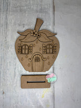 Load image into Gallery viewer, Strawberry houses DIY craft Kit