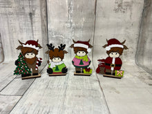 Load image into Gallery viewer, Christmas highland cow shelf sitter diy kit