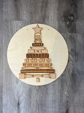 Load image into Gallery viewer, Christmas Tree Spindle Round Doorhanger