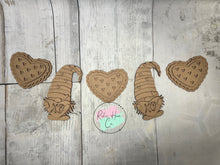 Load image into Gallery viewer, Valentine gnome heart Seasonal Banner garland