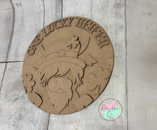 Load image into Gallery viewer, St. Patrick’s Day Doorhanger Round Lucky heifer