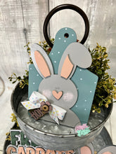 Load image into Gallery viewer, Easter fresh carrots primitive Tier Tray Kit