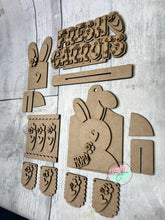 Load image into Gallery viewer, Easter fresh carrots primitive Tier Tray Kit
