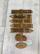 Load image into Gallery viewer, Halloween street signs Kit
