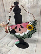 Load image into Gallery viewer, Watermelon vintage Doorhanger diy kit