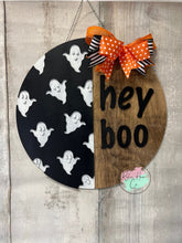 Load image into Gallery viewer, 16” Hey boo Halloween Welcome Round Doorhanger