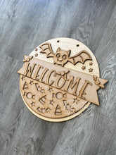 Load image into Gallery viewer, 16” Bats Halloween Welcome Round Doorhanger