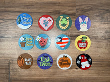 Load image into Gallery viewer, Seasonal interchangeable rounds craft kit