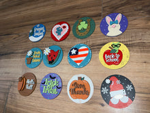 Load image into Gallery viewer, Seasonal interchangeable rounds craft kit