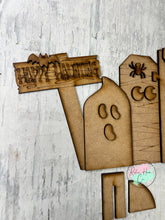 Load image into Gallery viewer, Halloween family craft sign kit
