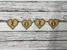 Load image into Gallery viewer, Valentine xoxo Seasonal Banner garland
