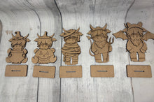 Load image into Gallery viewer, Halloween highland cows standing Tier Tray diy Kit
