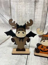 Load image into Gallery viewer, Halloween moose standing Tier Tray diy Kit
