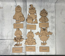 Load image into Gallery viewer, Halloween ducks standing Tier Tray set of 6 diy Kit
