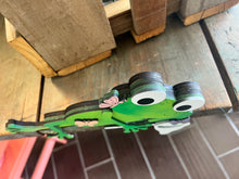 Load image into Gallery viewer, Frog net shelf hanger craft sign kit
