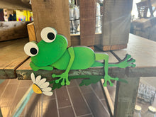 Load image into Gallery viewer, Frog daisy shelf hanger craft sign kit
