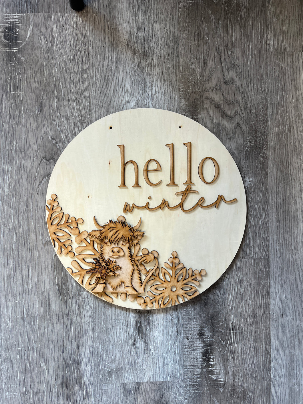 Hello Winter Highland cow Round Doorhanger