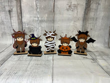 Load image into Gallery viewer, Halloween highland cows standing Tier Tray diy Kit
