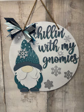 Load image into Gallery viewer, Chillin with my gnomes Winter Round Doorhanger
