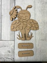 Load image into Gallery viewer, Ladybug shelf sitter craft sign diy kit
