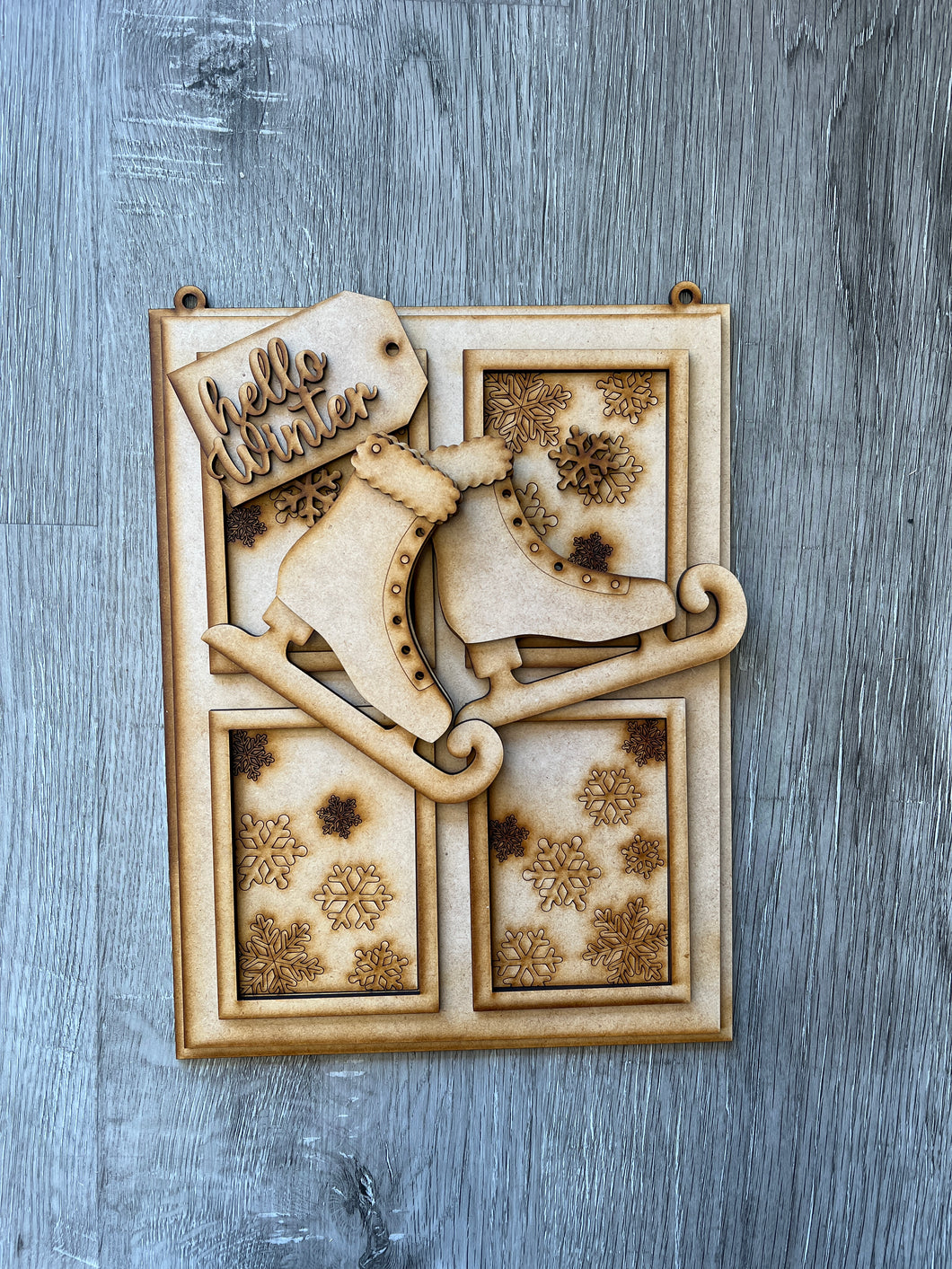 Winter window skates Doorhanger