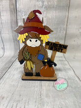 Load image into Gallery viewer, Scarecrow Fall Highland cow craft sign kit
