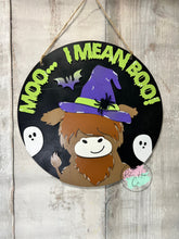 Load image into Gallery viewer, Halloween Highland Cow Boo Welcome Round Doorhanger
