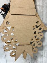 Load image into Gallery viewer, Halloween witch face Doorhanger
