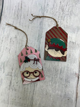 Load image into Gallery viewer, Christmas Friends ornament workshop Sat Nov 22
