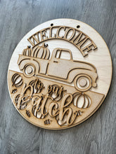 Load image into Gallery viewer, 16” Welcome to our patch Round Doorhanger
