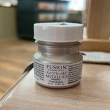 Load image into Gallery viewer, Fusion Mineral Paint Metallics - 37 ml testers
