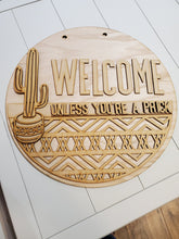 Load image into Gallery viewer, 16” Welcome Cactus Round Doorhanger
